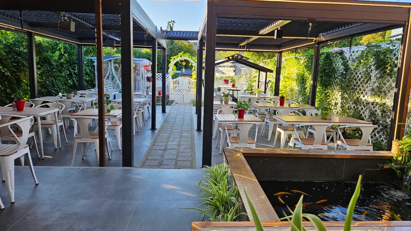 La terrasse du Lotus Bleu